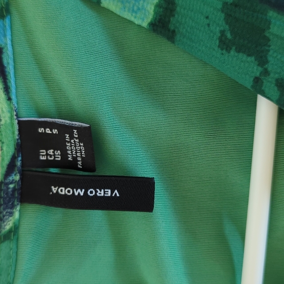 Sea green dress - Picture 6 of 6